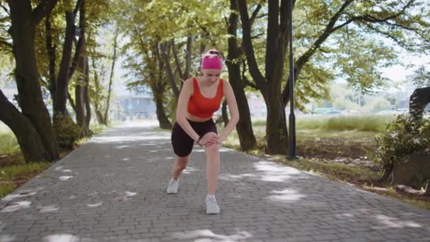 Athletic Fit Sport Motivé Coureuse Entraînement Fille Préparant Courir Marathon — Video