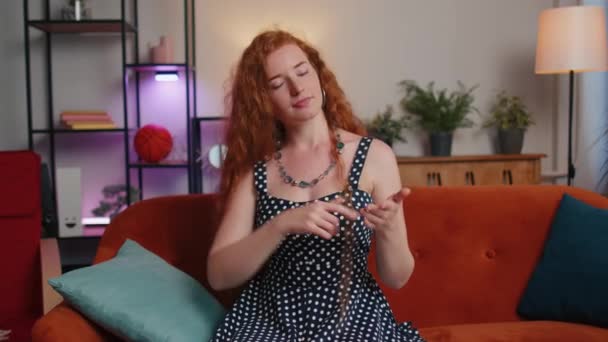 Call Here Contact Number Redhead Young Woman Looking Camera Advertising — Stok video