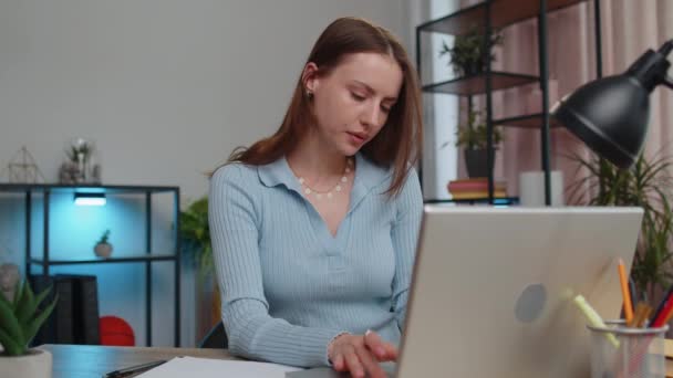 Young Woman Freelancer Sitting Desk Home Office Pray God Ask — Vídeos de Stock