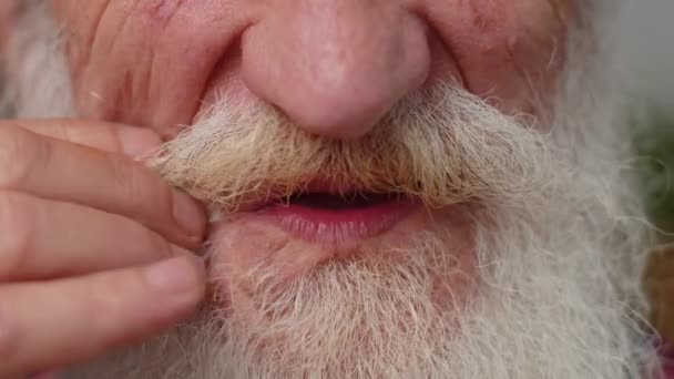 Close Macro Portrait Carefree Senior Old Grandfather Man 60S Wrinkled — Video