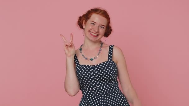 Redhead Young Woman Polkadot Dress Showing Victory Sign Hoping Success — Stock Video