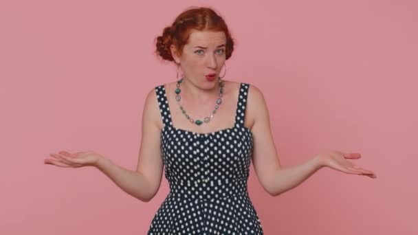 What Why Sincere Irritated Redhead Woman Raising Hands Indignant Expression — 图库视频影像