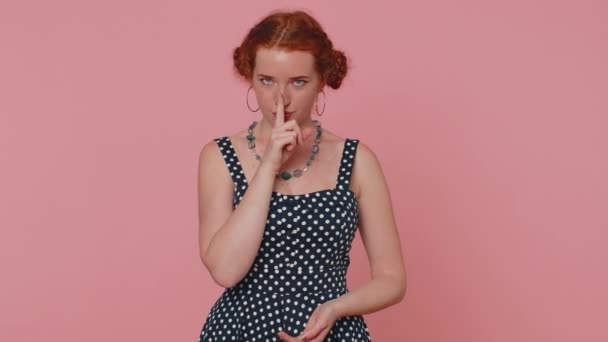 Shh Quiet Please Portrait Redhead Woman 20S Presses Index Finger — ストック動画