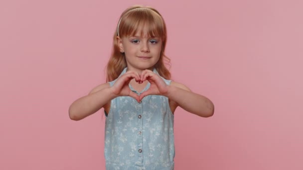 Love You Smiling Young Preteen Child Girl Kid Makes Heart — Stock Video