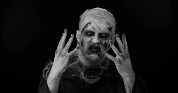 Strašidelný Muž Krvavými Jizvami Tvář Halloween Stylový Zombie Make Děsivý — Stock fotografie