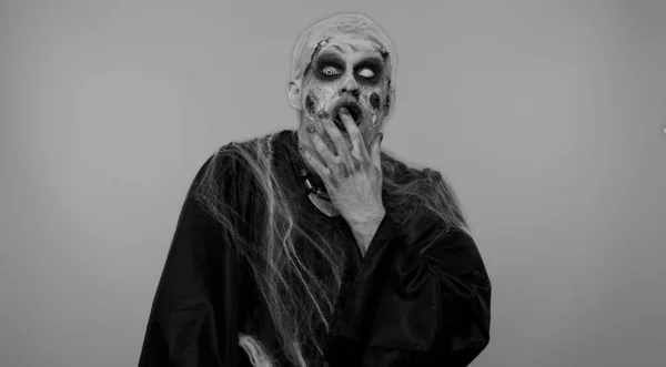 Mon Dieu Wow Homme Effrayant Avec Halloween Zombie Sanglant Maquillage — Photo
