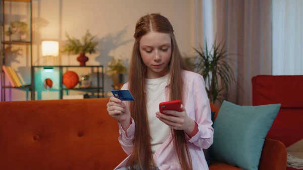 Happy Shopaholic Consumer Young Redhead Teen Child Girl Sitting Home — Stockfoto