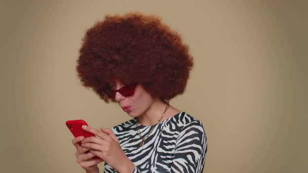 Pretty Young Female Girl Using Smartphone Typing New Post Web — Vídeos de Stock