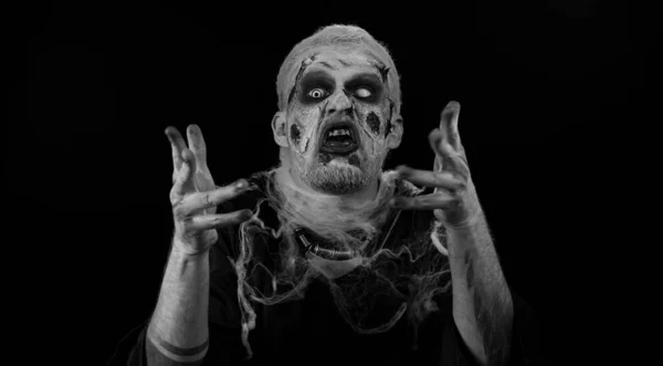 Sconvolto Frustrato Uomo Infastidito Halloween Zombie Trucco Sanguinoso Ferito Alzando — Foto Stock