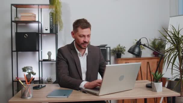 Businessman Suit Working Laptop Computer Smiling Friendly Camera Waving Hands — Video
