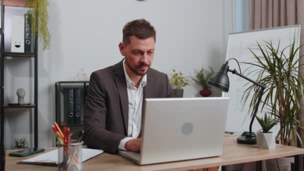 Joyful Businessman Suit Working Laptop Computer Sincerely Rejoicing Win Receiving — Stock video