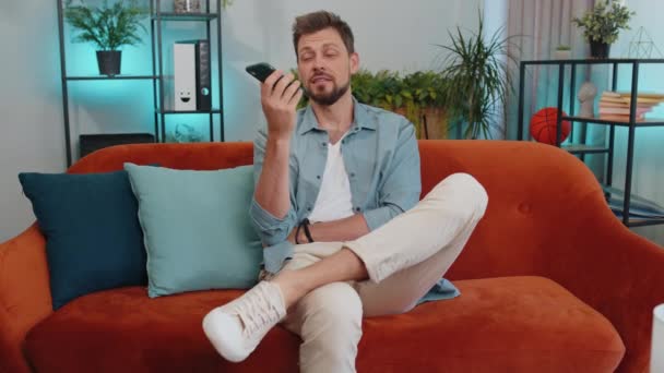 Portrait Caucasian Man Making Phone Conversation Friends Sitting Call Couch — Video Stock