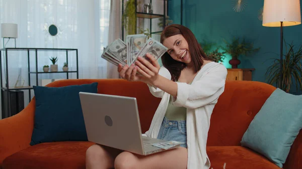 Planning Budget Rich Happy Young Woman Counting Money Cash Use — ストック写真