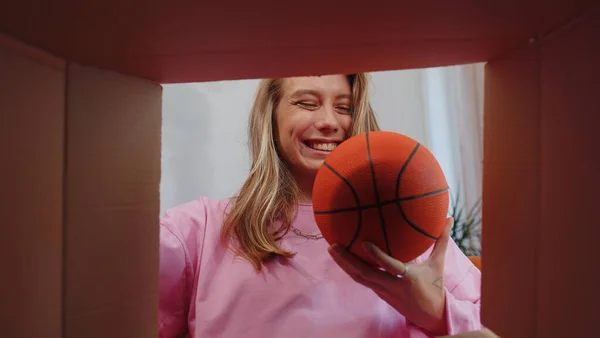 Happy Surprised Winner Girl Unpacking Delivery Parcel Home Smiling Satisfied —  Fotos de Stock