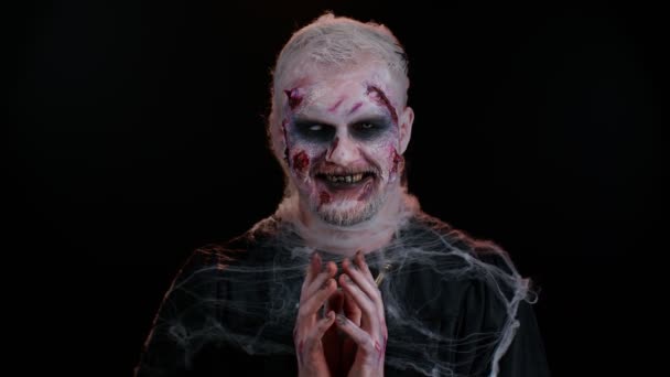 Hombre Espeluznante Con Cicatrices Sangrientas Cara Halloween Elegante Maquillaje Zombie — Vídeos de Stock
