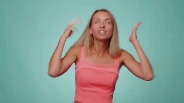 Amuzant Bucurie Sinceră Femeie Adult Ani Partea Sus Culturilor Face — Videoclip de stoc