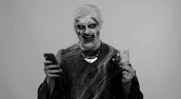 Korkunç Korkunç Cadılar Bayramı Zombisi Makyajlı Kötü Bir Adam Kredi — Stok fotoğraf