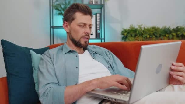 Tired Caucasian Adult Man Freelancer Use Laptop Suffering Headache Problem — Stockvideo