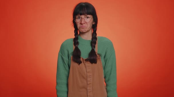 Buen Trabajo Bien Alegre Positivo Feliz Millennial Mujer Suéter Mostrando — Vídeos de Stock