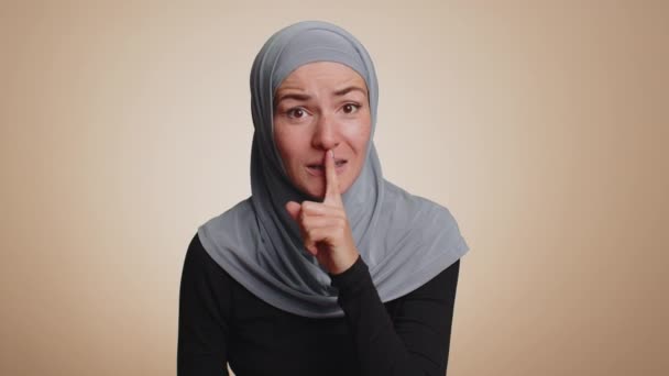 Shh Quiet Please Portrait Millennial Muslim Woman Hijab Presses Index — Stock Video