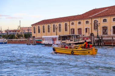 İtalya 'daki Venedik göl kentinde güzel öngörüler