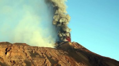 Etna Erüpsiyonu 2013