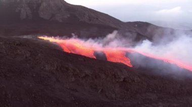 Etna lav akışı