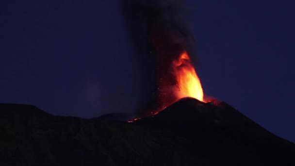 Etna, explosiva aktivitet — Stockvideo