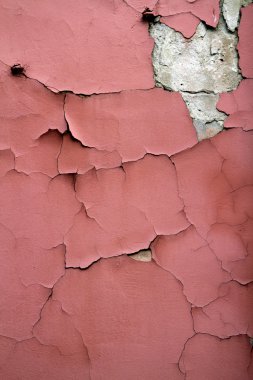 kırmızı duvar kırık