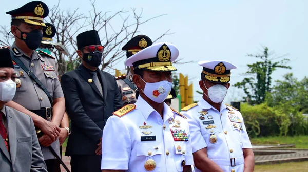 Mitglieder Der Indonesischen Marine Bei Einer Zeremonie Zum Gedenken Die — Stockfoto