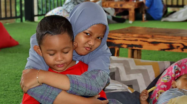 Kinderen Ontspannen Speelplaats Een Restaurant Batang Indonesië December 2021 — Stockfoto