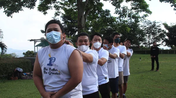 Groep Mensen Die Samen Spelen Speelplaats Salatiga Indonesië December 2021 — Stockfoto