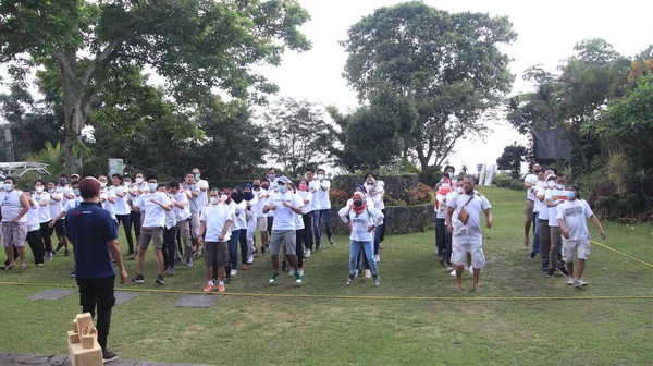 Grupo Pessoas Brincando Juntas Playground Salatiga Indonésia Dezembro 2021 — Fotografia de Stock
