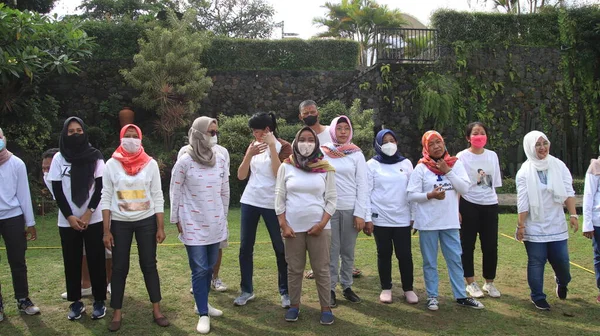 Grupp Människor Som Spelar Tillsammans Lekplatsen Salatiga Indonesien December 2021 — Stockfoto