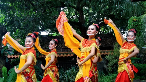 Dokumentacja Fotograficzna Jawajski Tancerz Tradycyjny Taniec Batik Pekalongan Indonezja Listopad — Zdjęcie stockowe