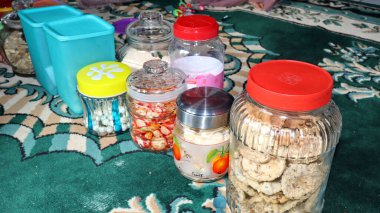 Cake on container decoration for eid mubarak ramadan kareem celebration