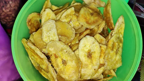 Crackers Banana Kuning Buatan Sendiri Irisan Pisang Kering Kerupuk Pisang — Stok Foto