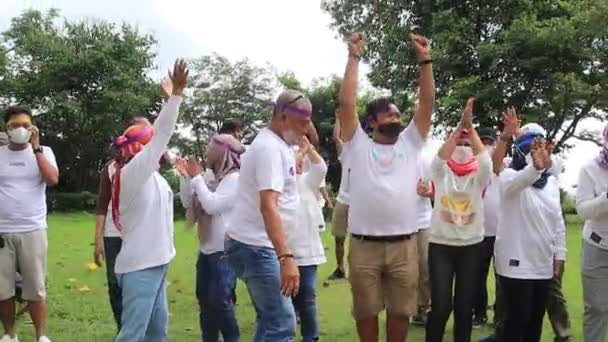 Gruppo Persone Che Giocano Insieme Parco Giochi Salatiga Indonesia Dicembre — Video Stock