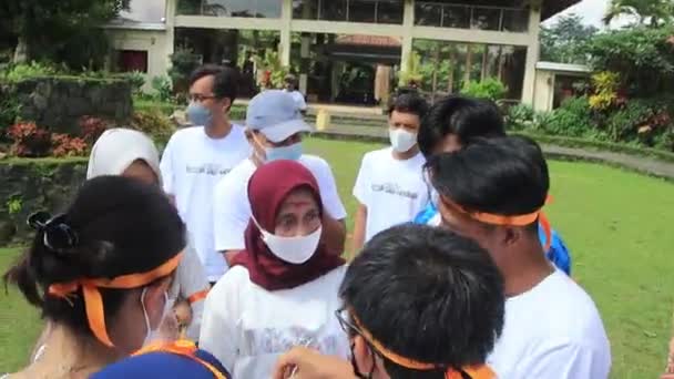 Gruppo Persone Che Giocano Insieme Parco Giochi Salatiga Indonesia Dicembre — Video Stock