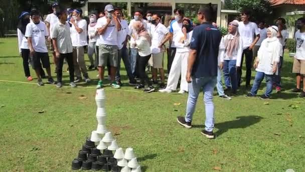 Gruppo Persone Che Giocano Insieme Parco Giochi Salatiga Indonesia Dicembre — Video Stock