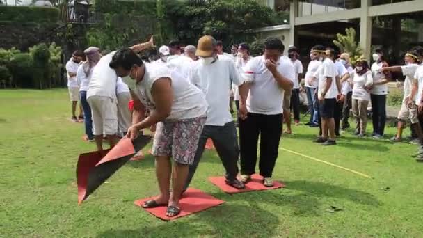 Gruppo Persone Che Giocano Insieme Parco Giochi Salatiga Indonesia Dicembre — Video Stock