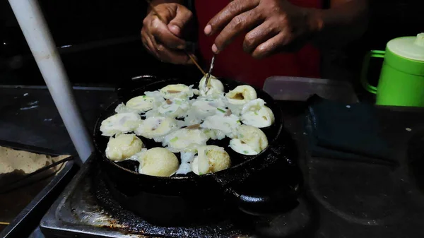 Process Cooking Takoyaki Most Popular Delicious Snack Traditional Night Market — Stok Foto