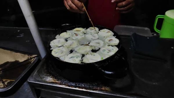 Process Cooking Takoyaki Most Popular Delicious Snack Traditional Night Market — Fotografia de Stock