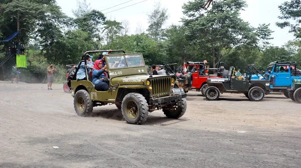 Group Tourist Four While Drive Ride Exploring Mount Merapi Trails — Stockfoto