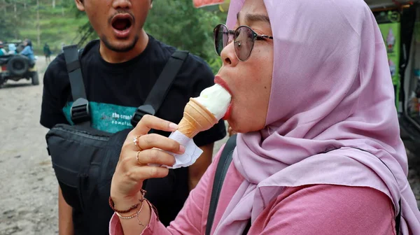 Outdoor Closeup Portrait Women Eating Ice Cream Summer Hot Weather — Stok Foto