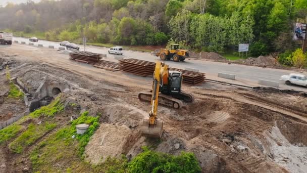 Roboty Budowlane Budowa Drogi Połtawie Trasa Kijowa Charkowa Kwietnia 2020 — Wideo stockowe