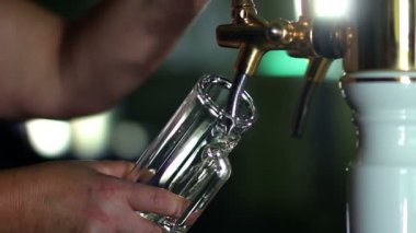 dökme bira yakın çekim