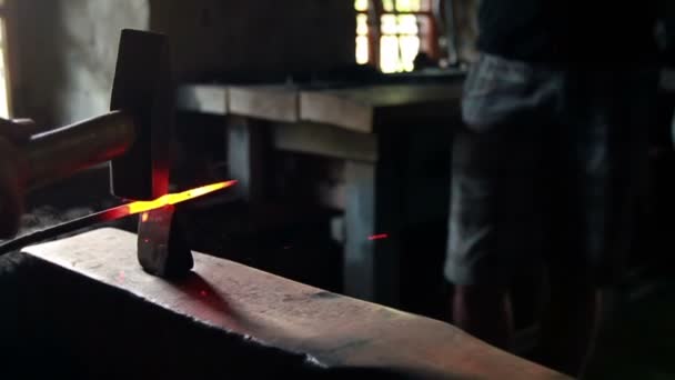 Close up slide shot of blacksmith — Stock Video