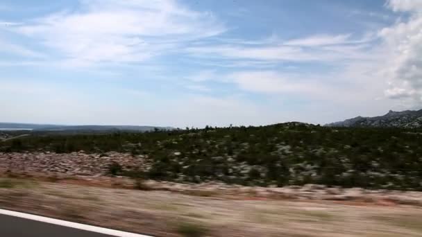Vue du paysage faite à partir de la voiture de conduite — Video
