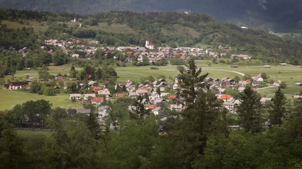 Panoramische opname van het Bled regio — Stockvideo